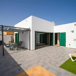 Сasa de vacaciones Mahostly Casa Fika, Corralejo